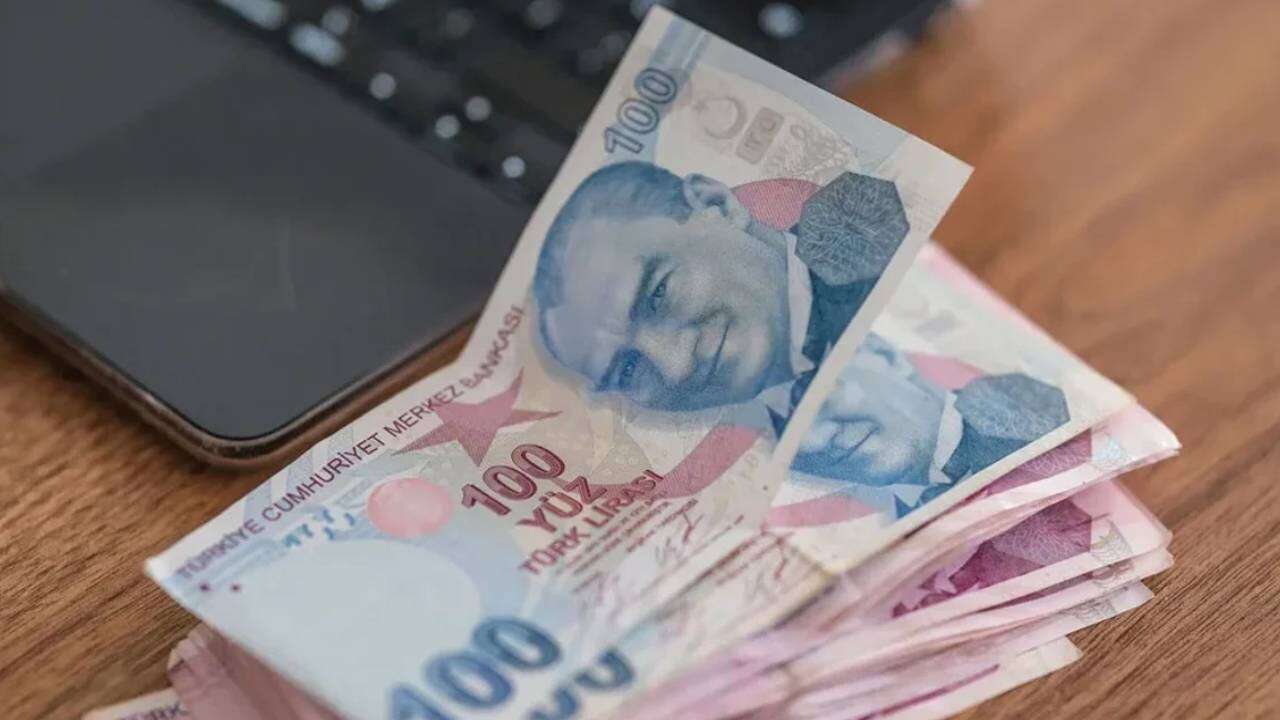 1 günle EYT'yi kaçıranlar için yeni adım: Kademeli emeklilik teklifi Meclis'e sunuldu, 1999-2008 arası sigortalılarda tablo netleşti! 11